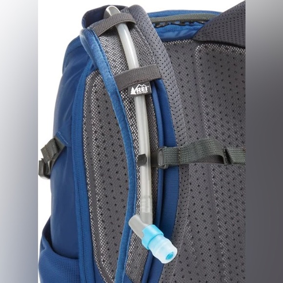 REI Co-op Link 15 L Hydration Pack - Picture 7 of 16